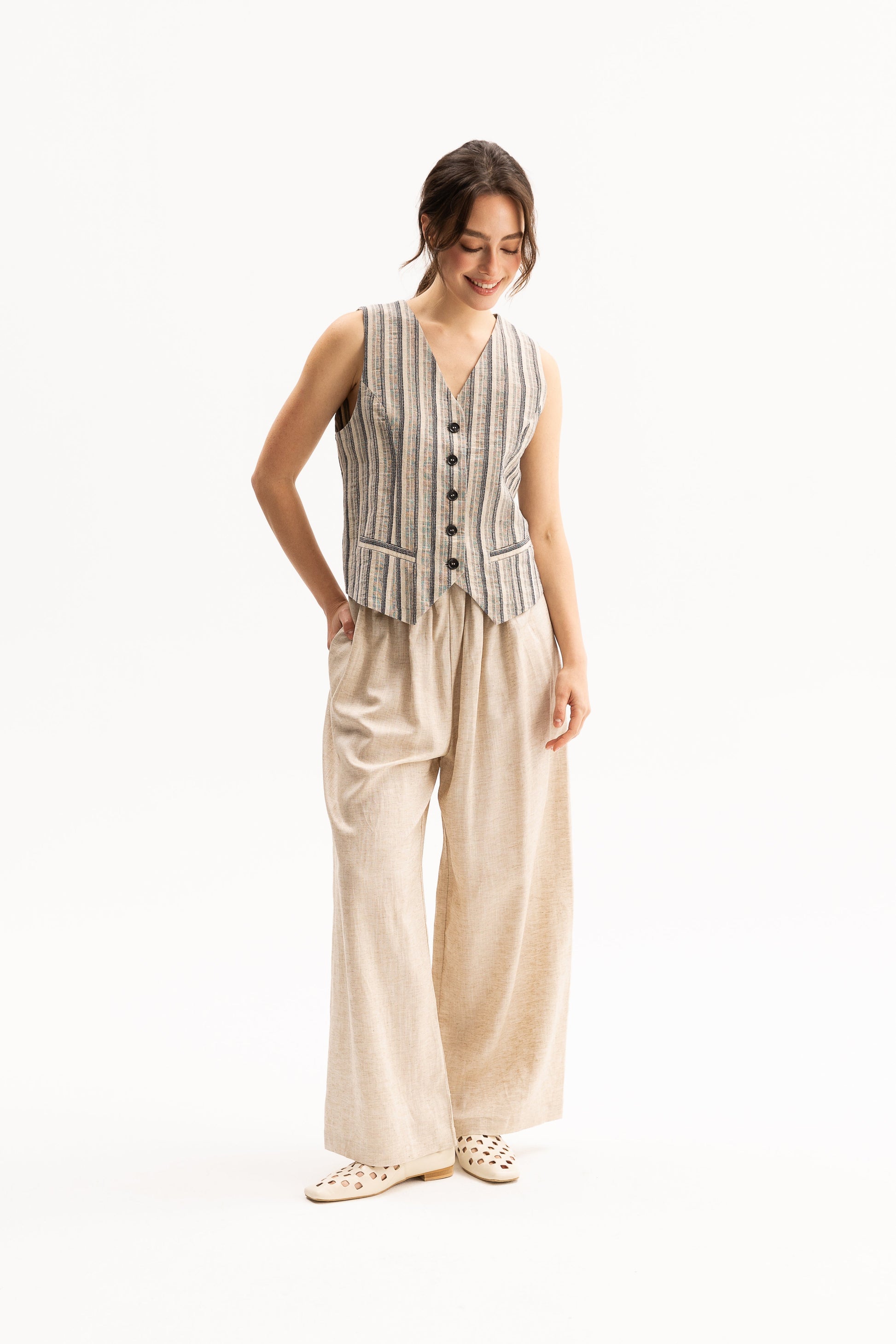 V05 - Paula Vest Summer Blacklist NZ fashion